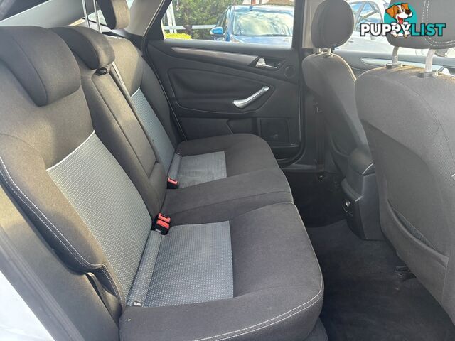 2010 FORD MONDEO ZETEC  HATCH