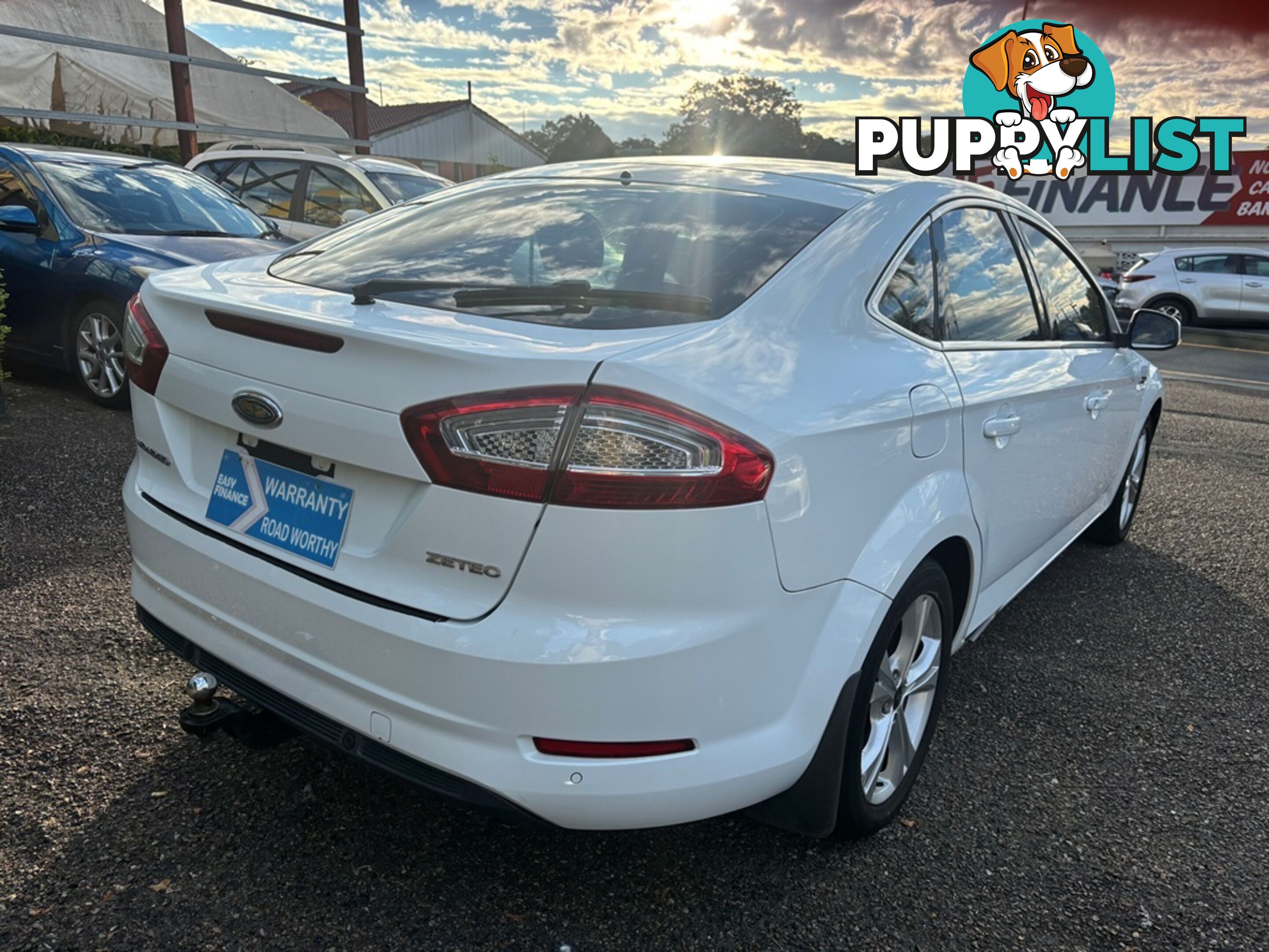 2010 FORD MONDEO ZETEC  HATCH