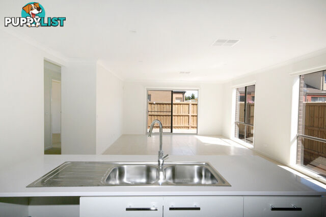 11 Lambro Way POINT COOK VIC 3030