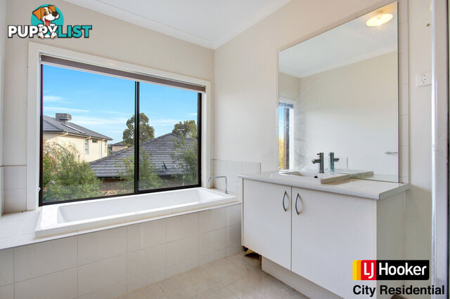 15 Maritime Circuit POINT COOK VIC 3030