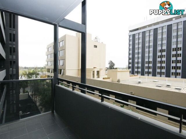 415/74 Queens Road MELBOURNE VIC 3004