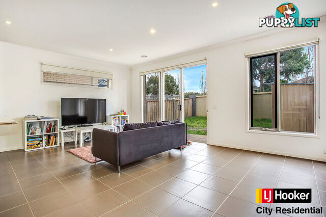 17 Broadbeach Circuit POINT COOK VIC 3030