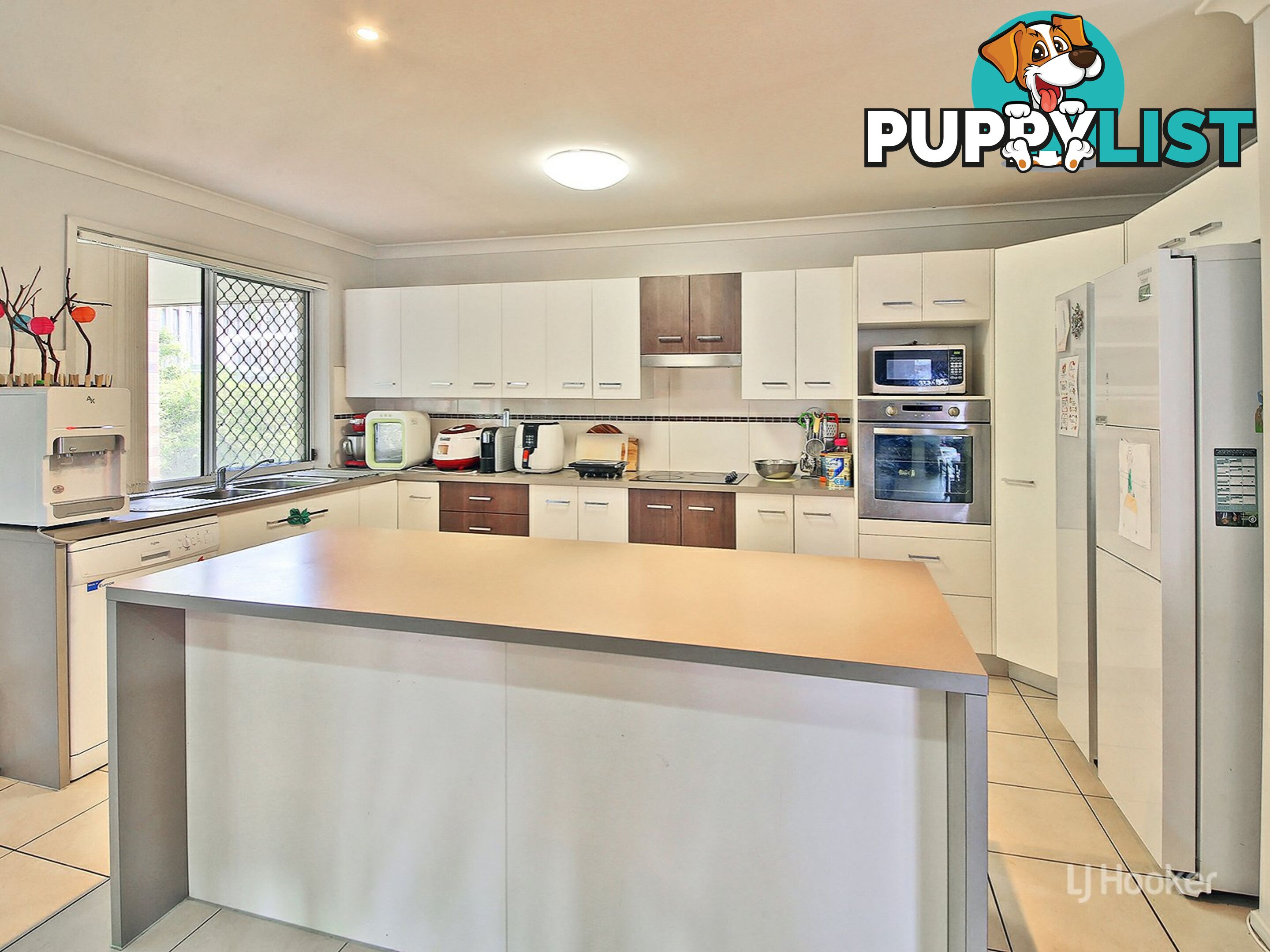 8 Mimosa Street PARKINSON QLD 4115