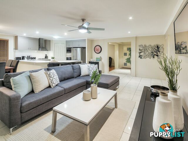 137 Wallum Drive PARKINSON QLD 4115