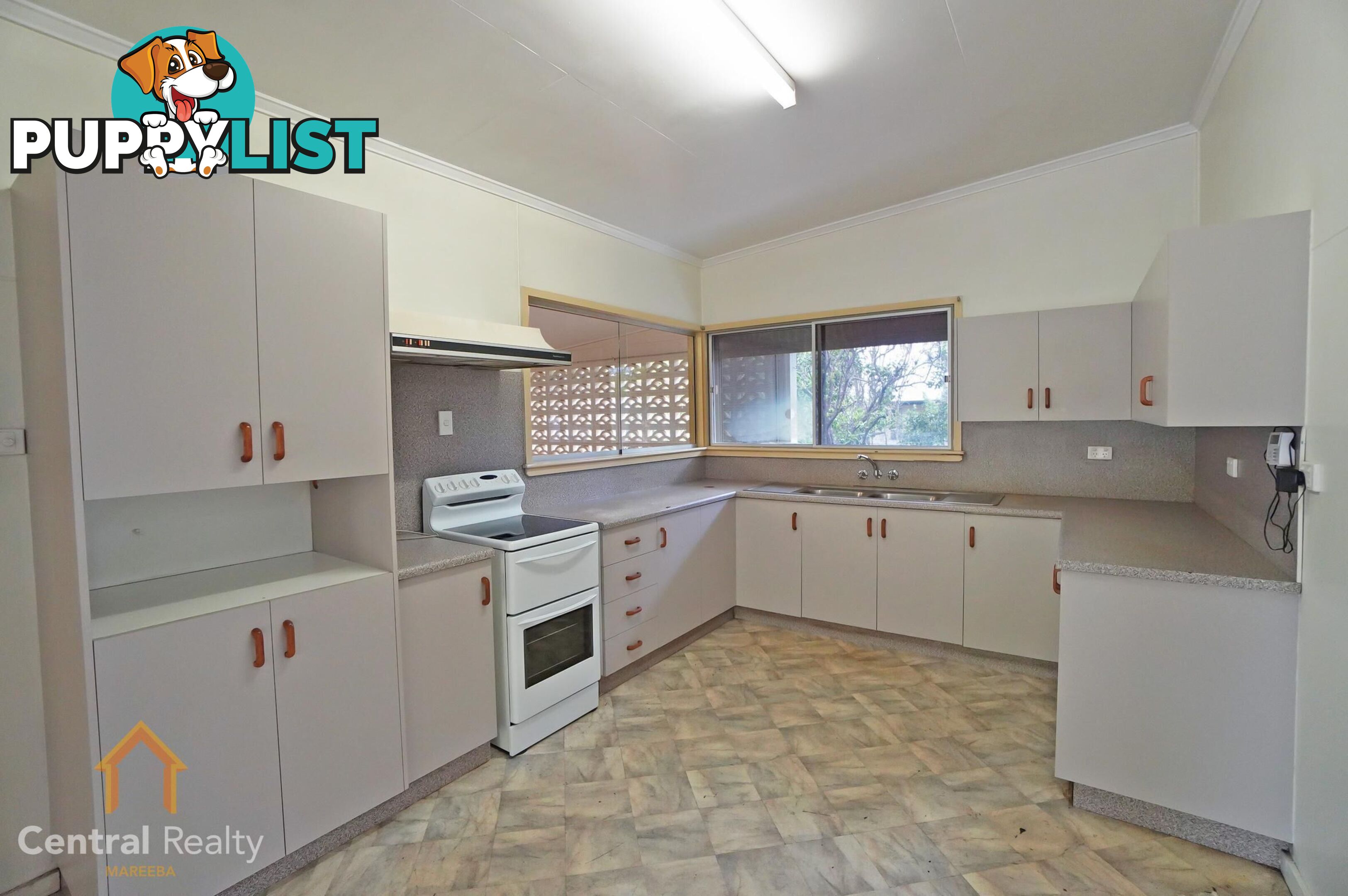 294-296 Byrnes Street Mareeba QLD 4880