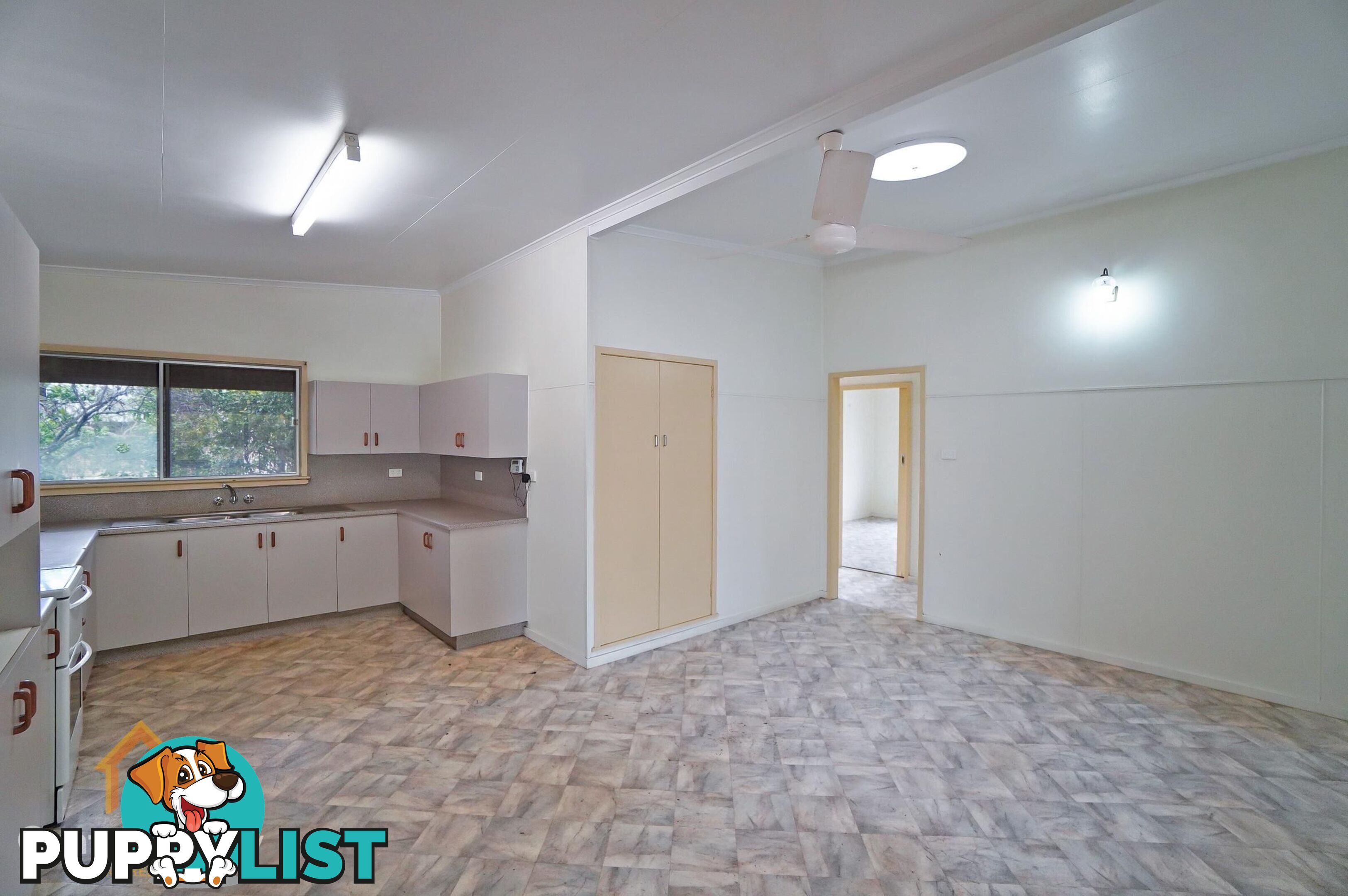 294-296 Byrnes Street Mareeba QLD 4880