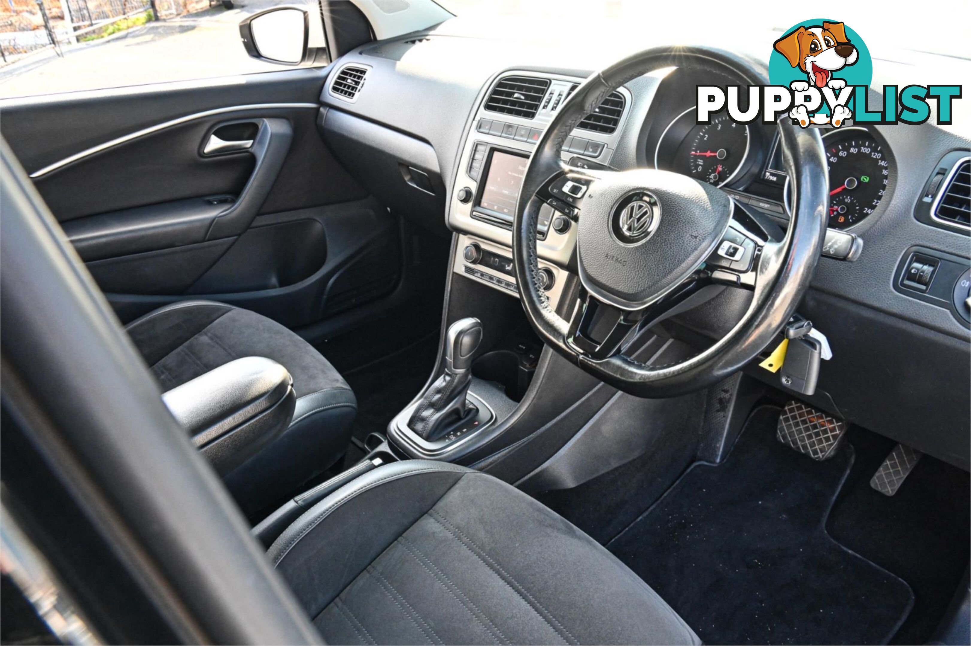 2017 VOLKSWAGEN POLO 81TSIURBAN 6RMY17,5 HATCHBACK
