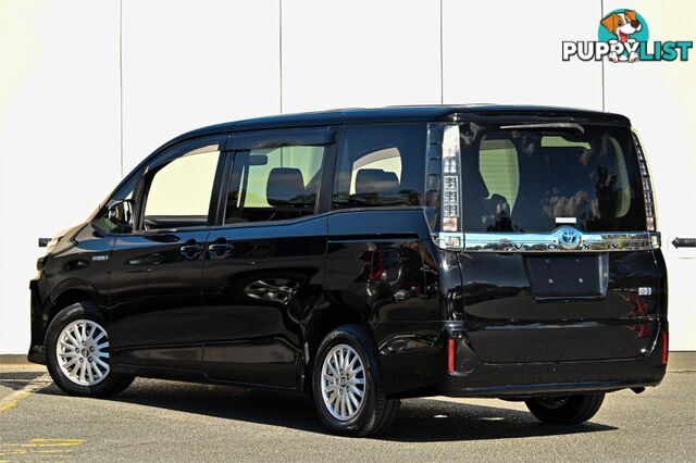 2014 TOYOTA VOXY   PEOPLE MOVER