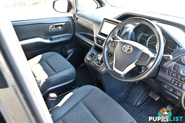 2014 TOYOTA VOXY   PEOPLE MOVER