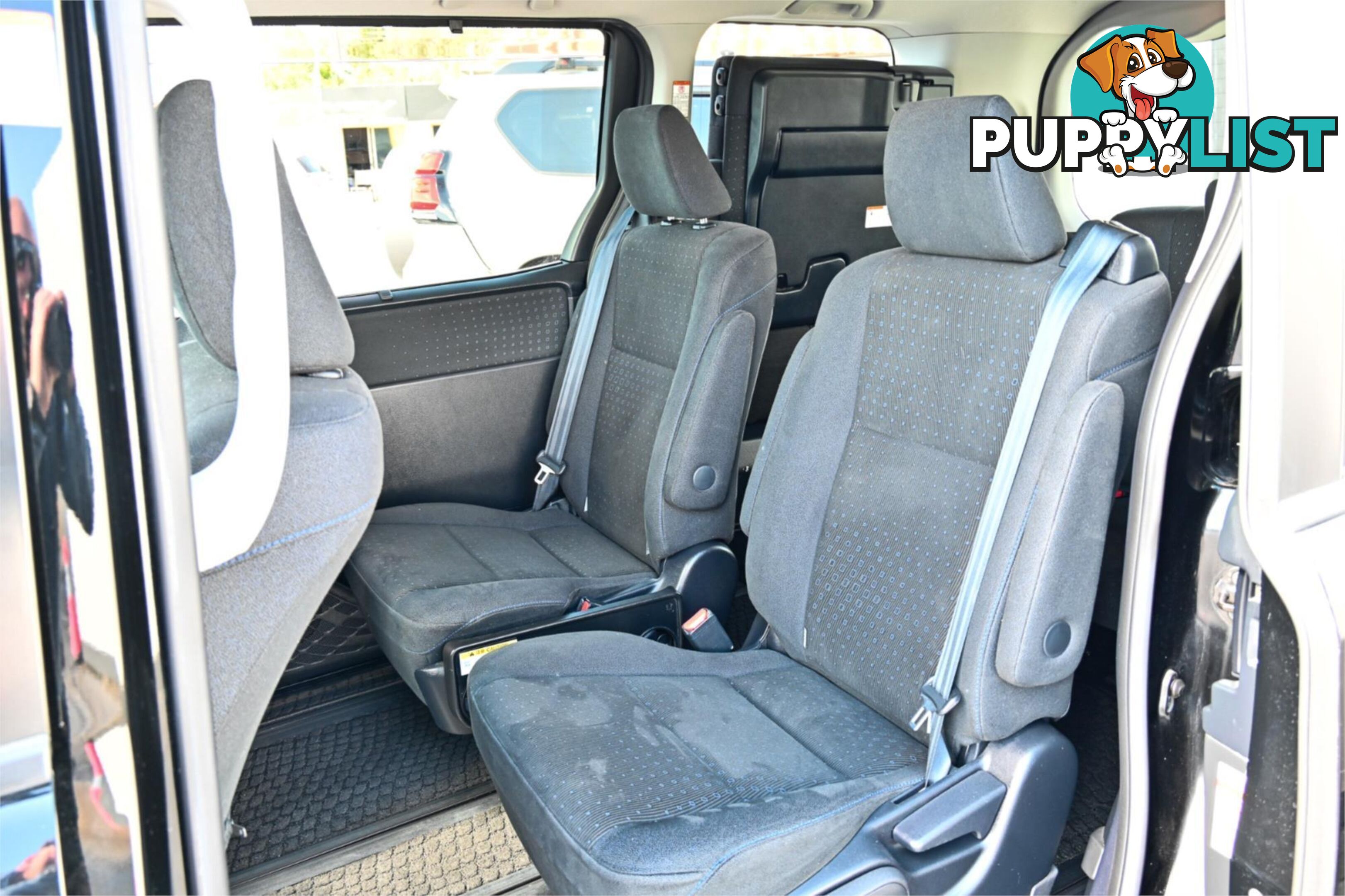 2014 TOYOTA VOXY   PEOPLE MOVER