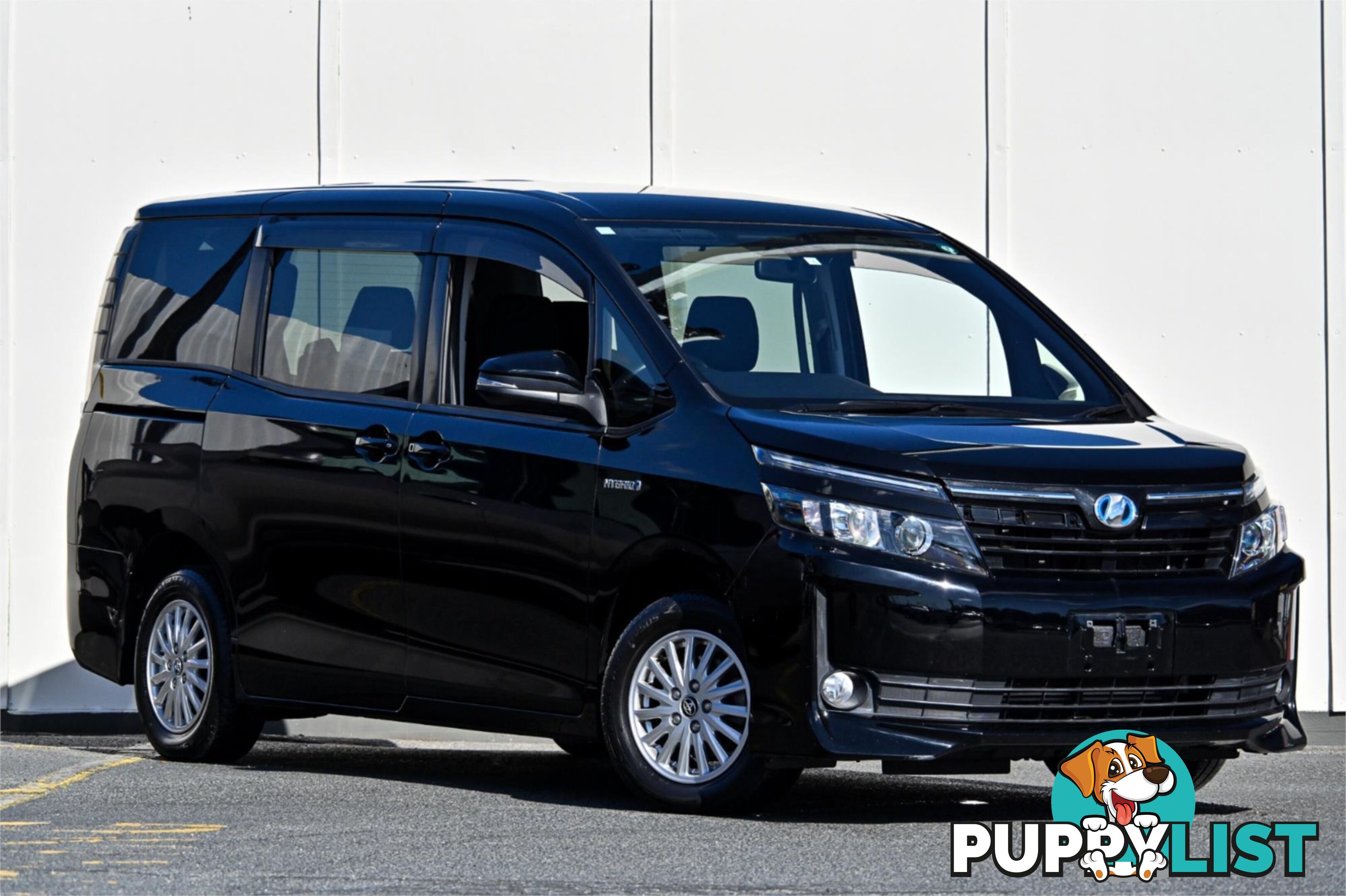 2014 TOYOTA VOXY   PEOPLE MOVER