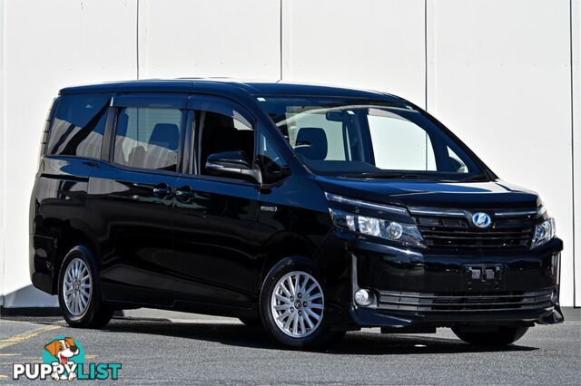 2014 TOYOTA VOXY   PEOPLE MOVER