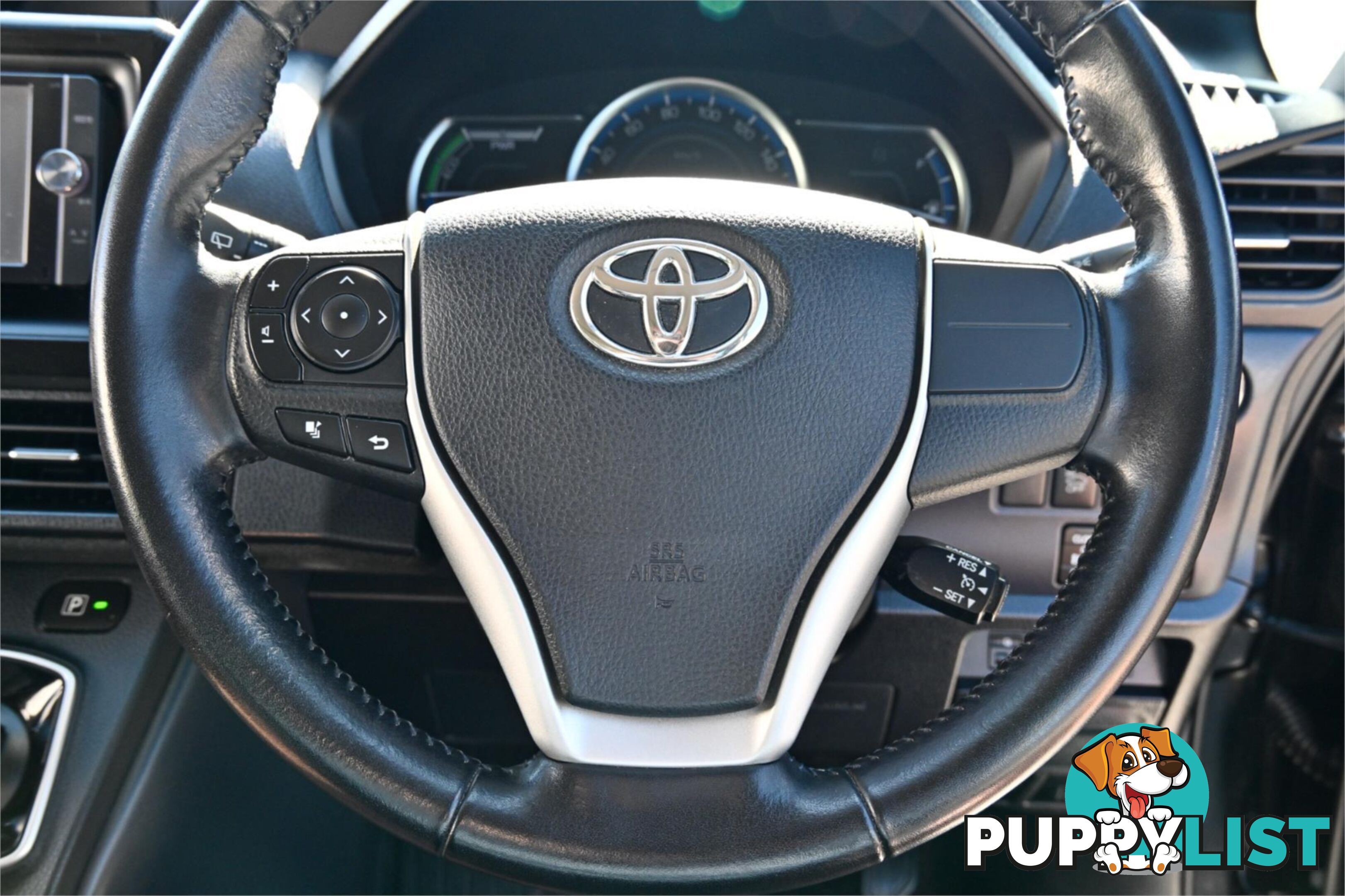 2014 TOYOTA VOXY   PEOPLE MOVER