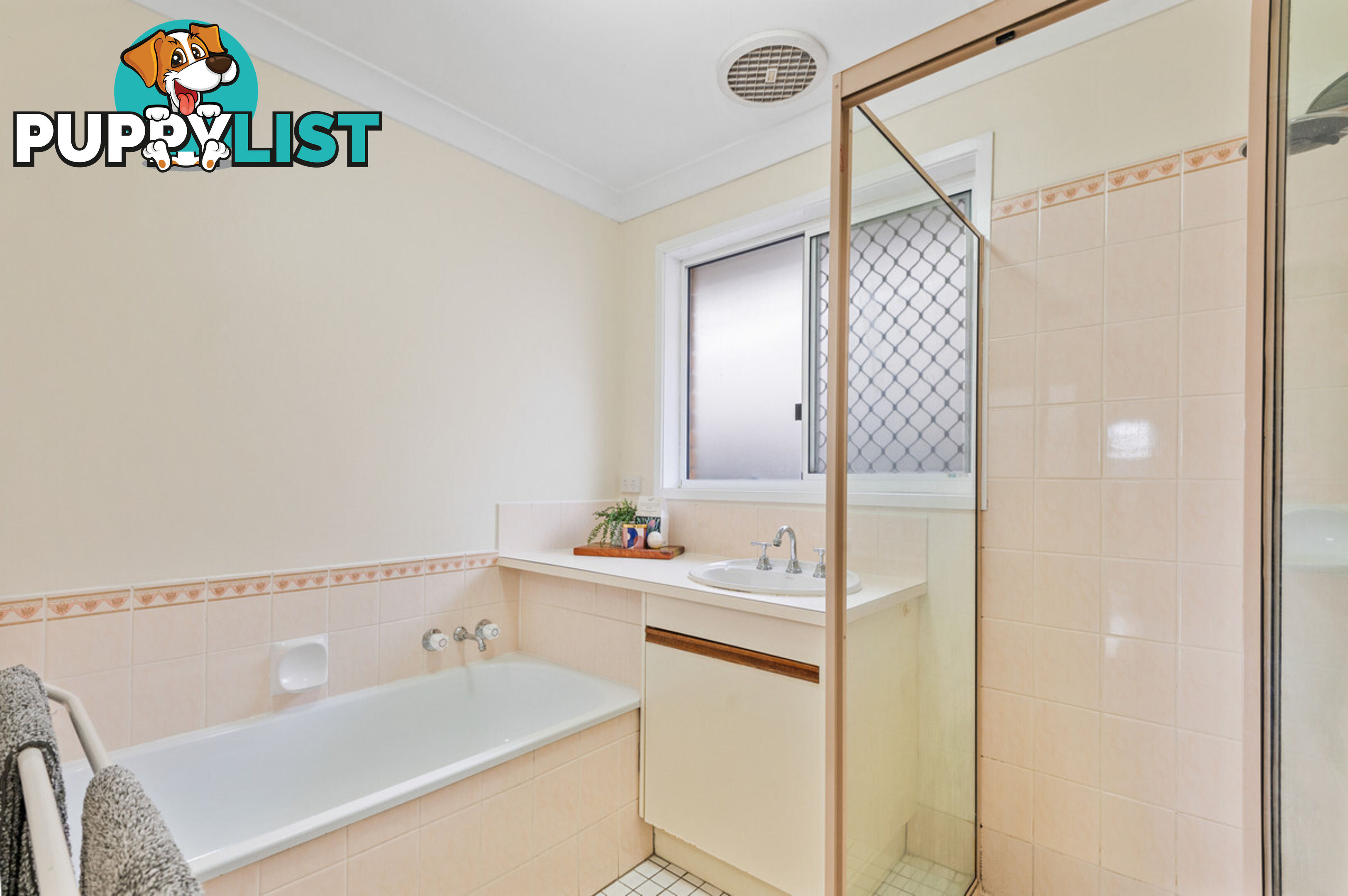 15 Toulouse Avenue PETRIE QLD 4502