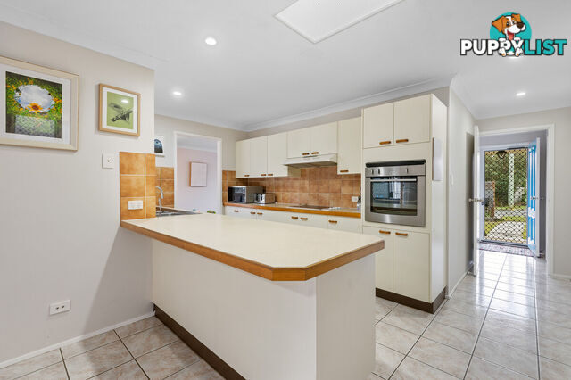 15 Toulouse Avenue PETRIE QLD 4502