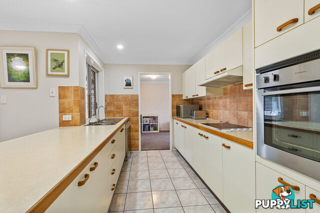 15 Toulouse Avenue PETRIE QLD 4502