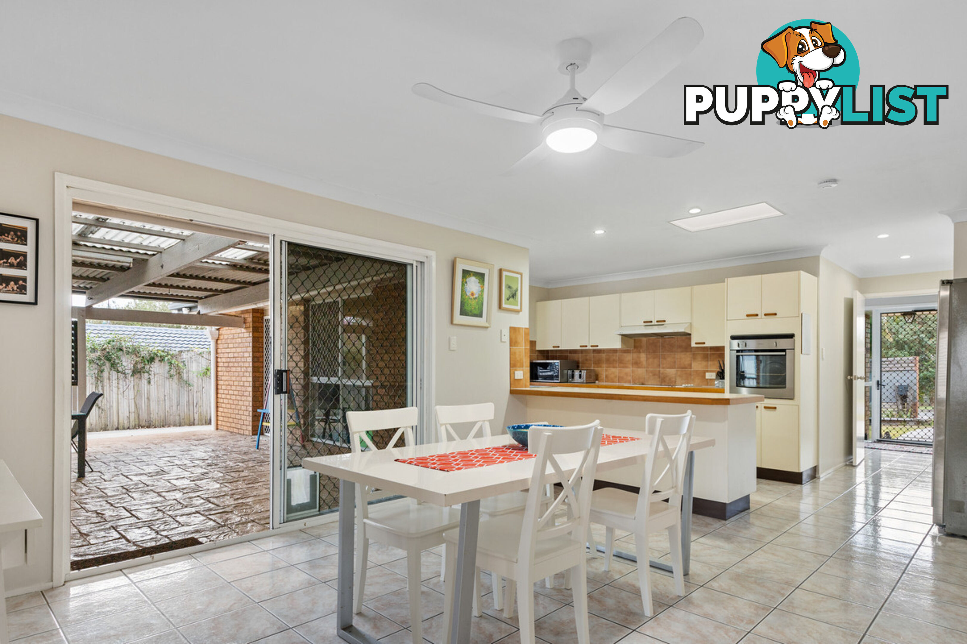 15 Toulouse Avenue PETRIE QLD 4502