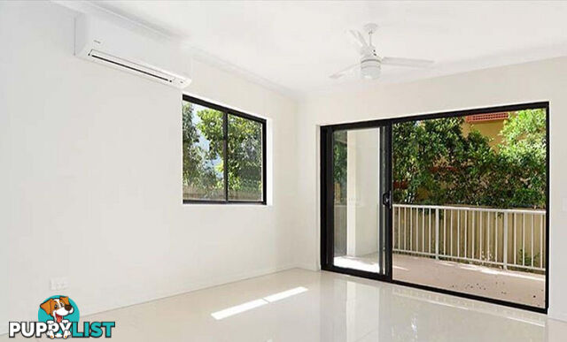 1/9 Greenbank Street CHERMSIDE QLD 4032