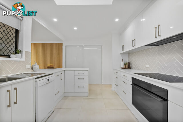 7 Boland Court EATONS HILL QLD 4037