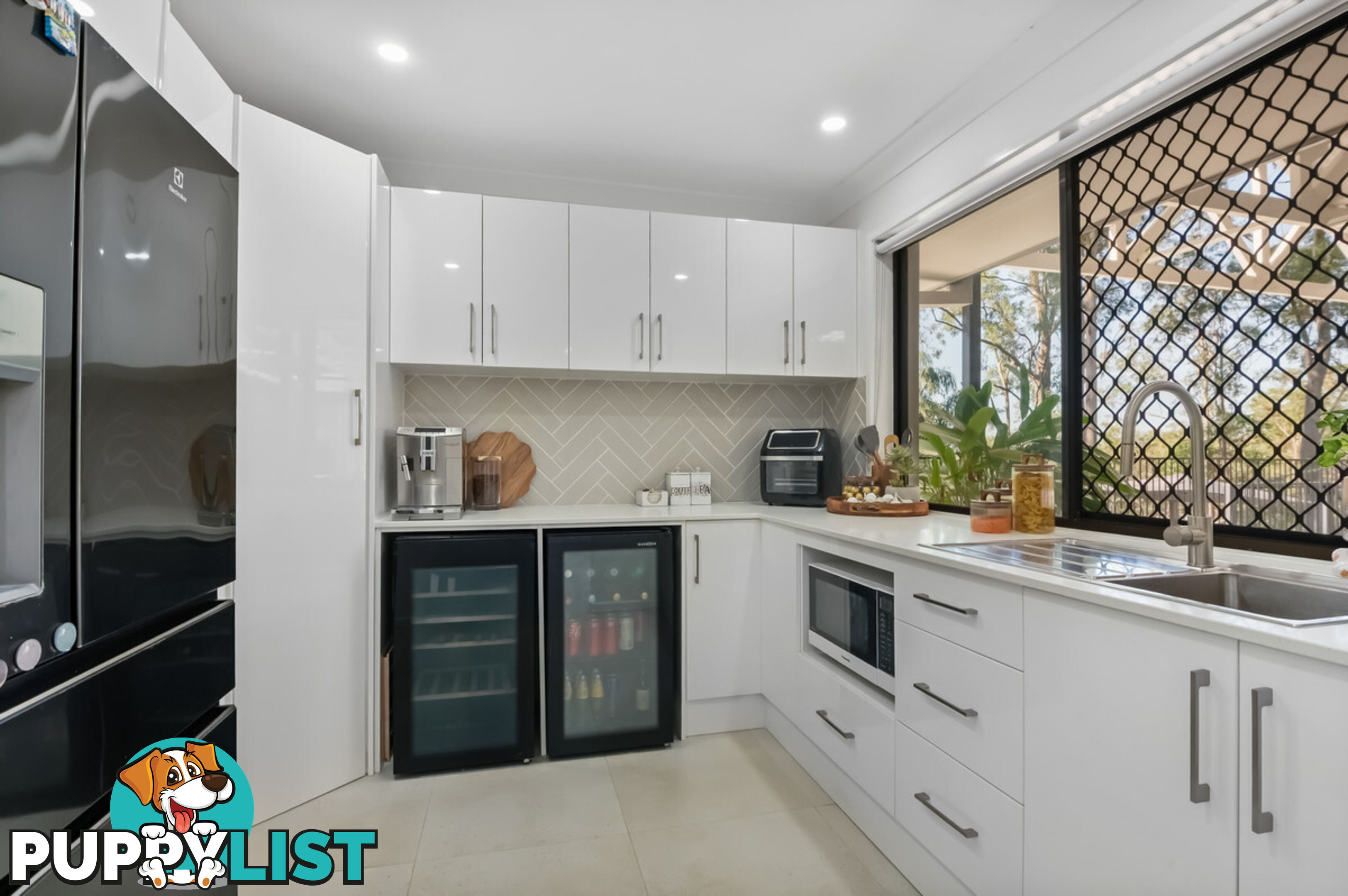 7 Boland Court EATONS HILL QLD 4037