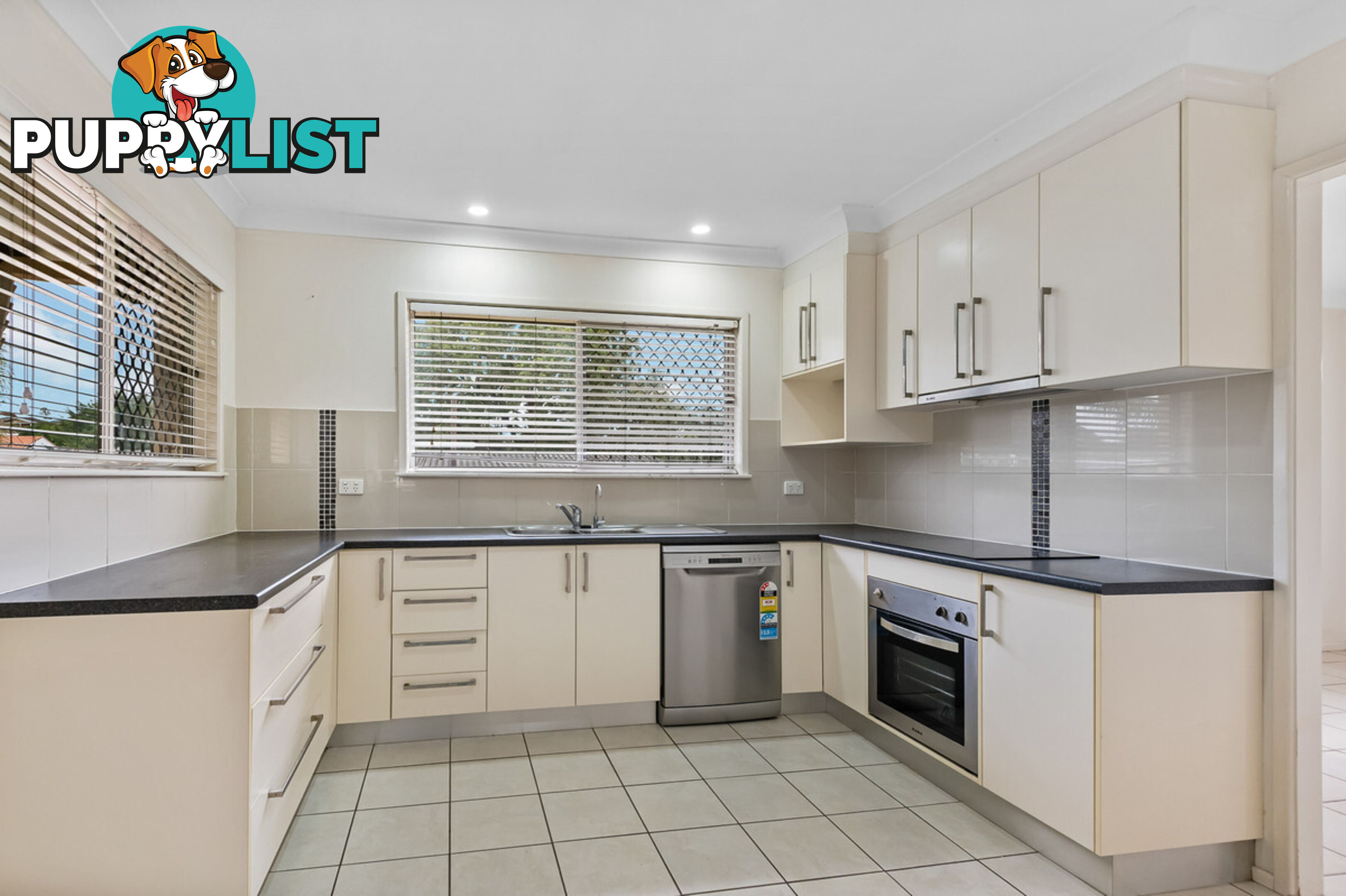 28 Safari Street CHERMSIDE WEST QLD 4032