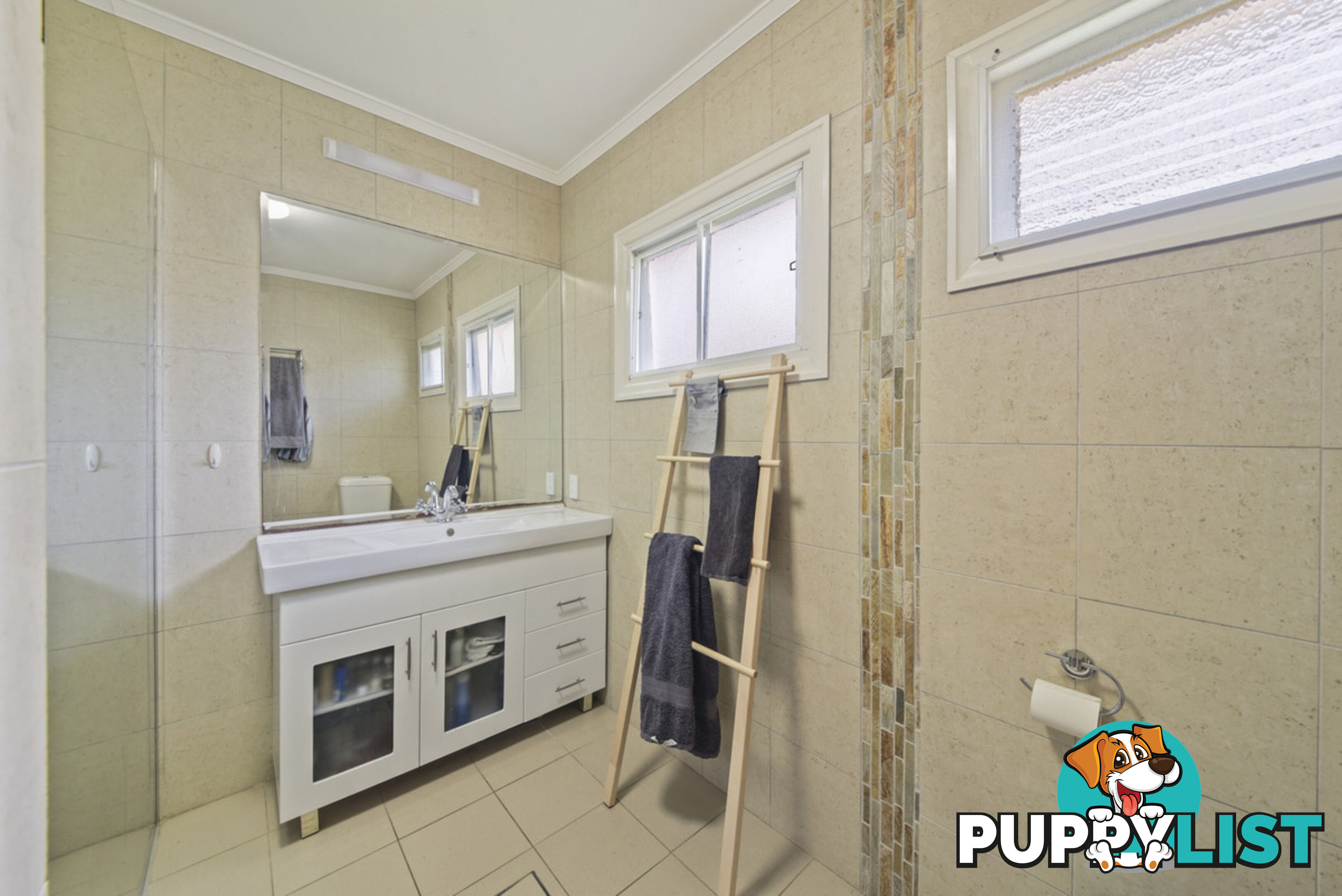 19 Benelong Street KEDRON QLD 4031