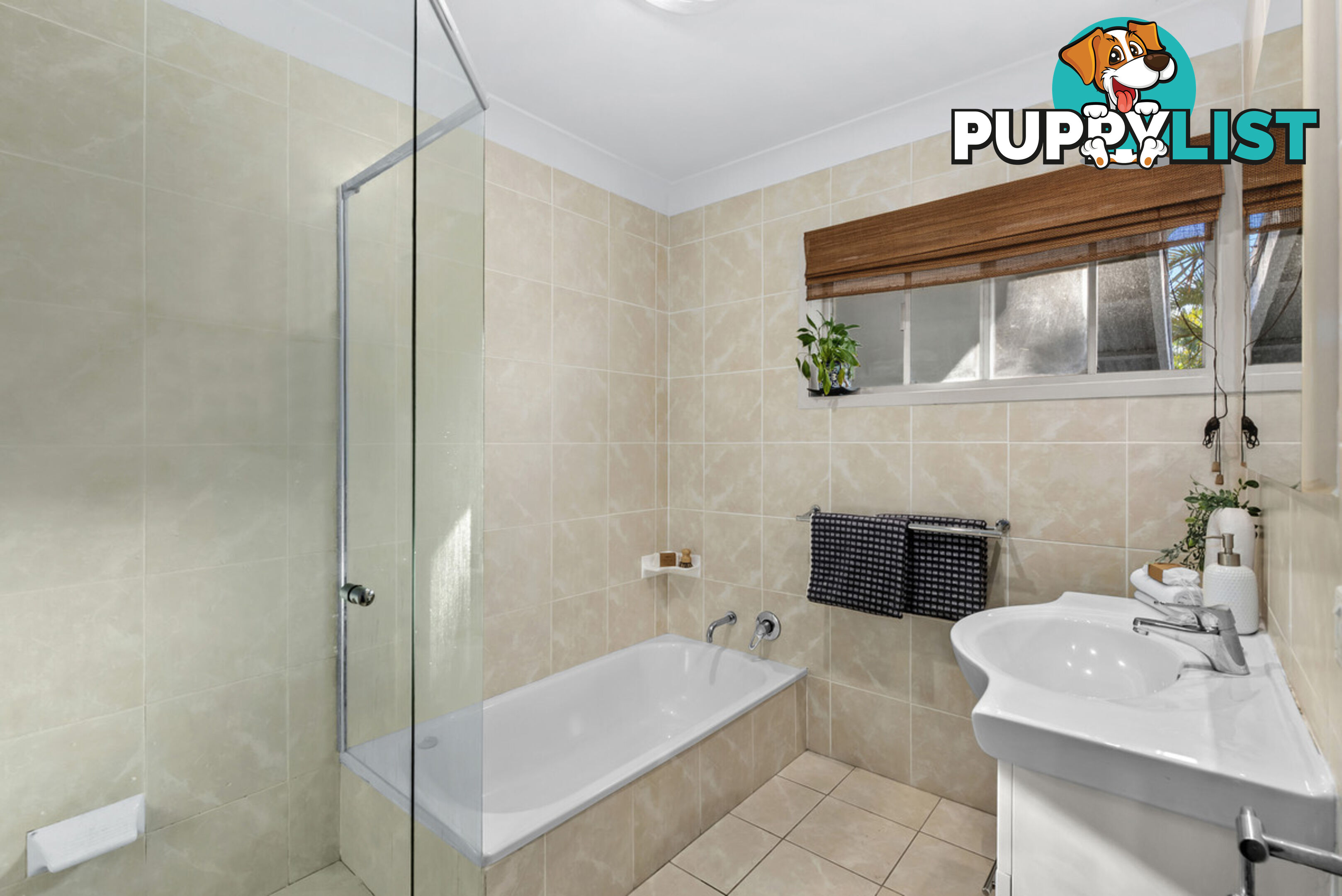 32 Maundrell Terrace CHERMSIDE WEST QLD 4032