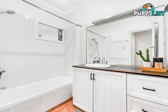 15 Eastbourne Street CHERMSIDE WEST QLD 4032