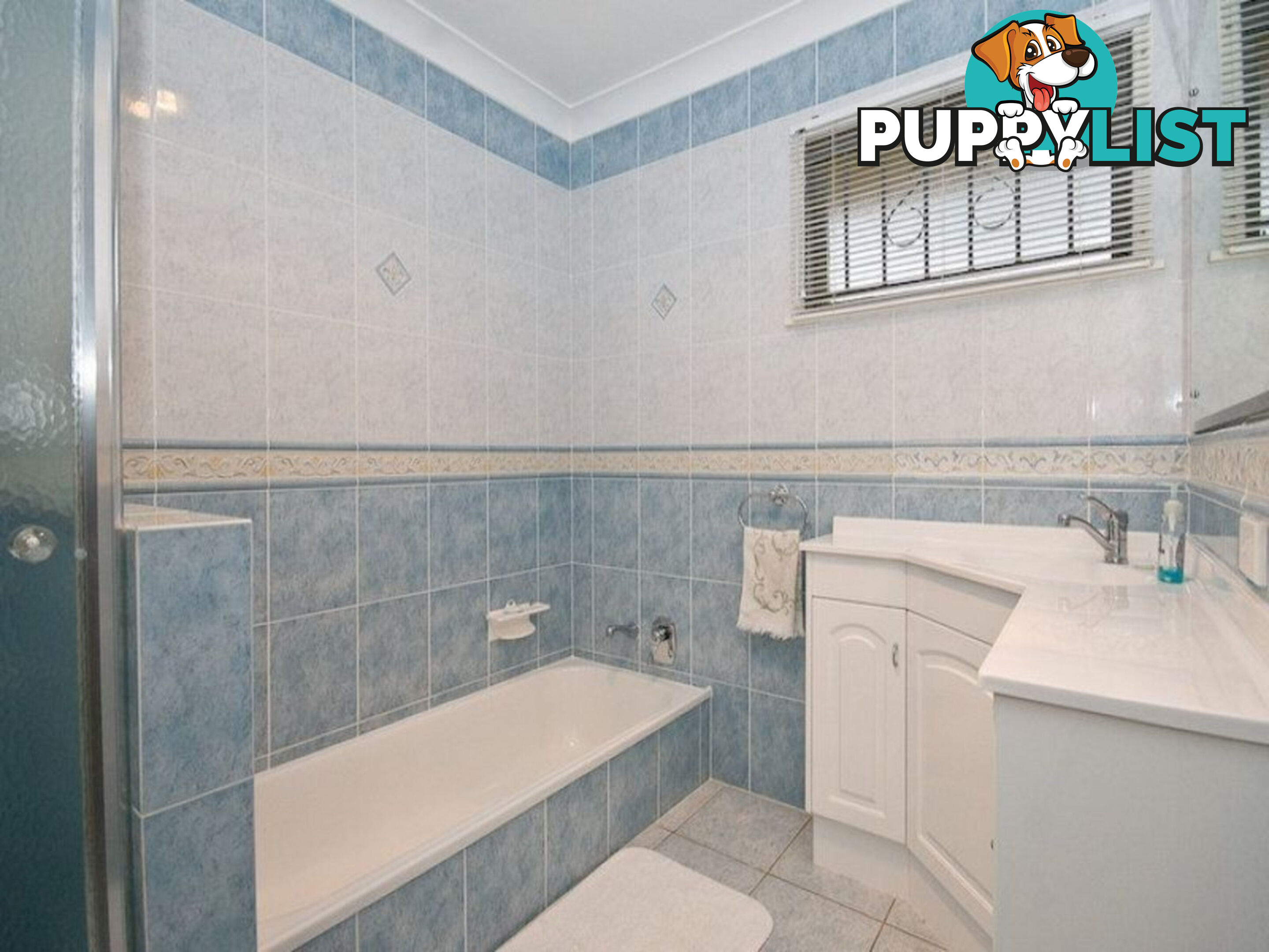 10 Fairlane Street CHERMSIDE WEST QLD 4032