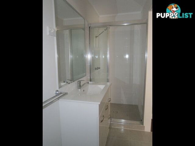 Unit 3/15 Kitchener Road KEDRON QLD 4031