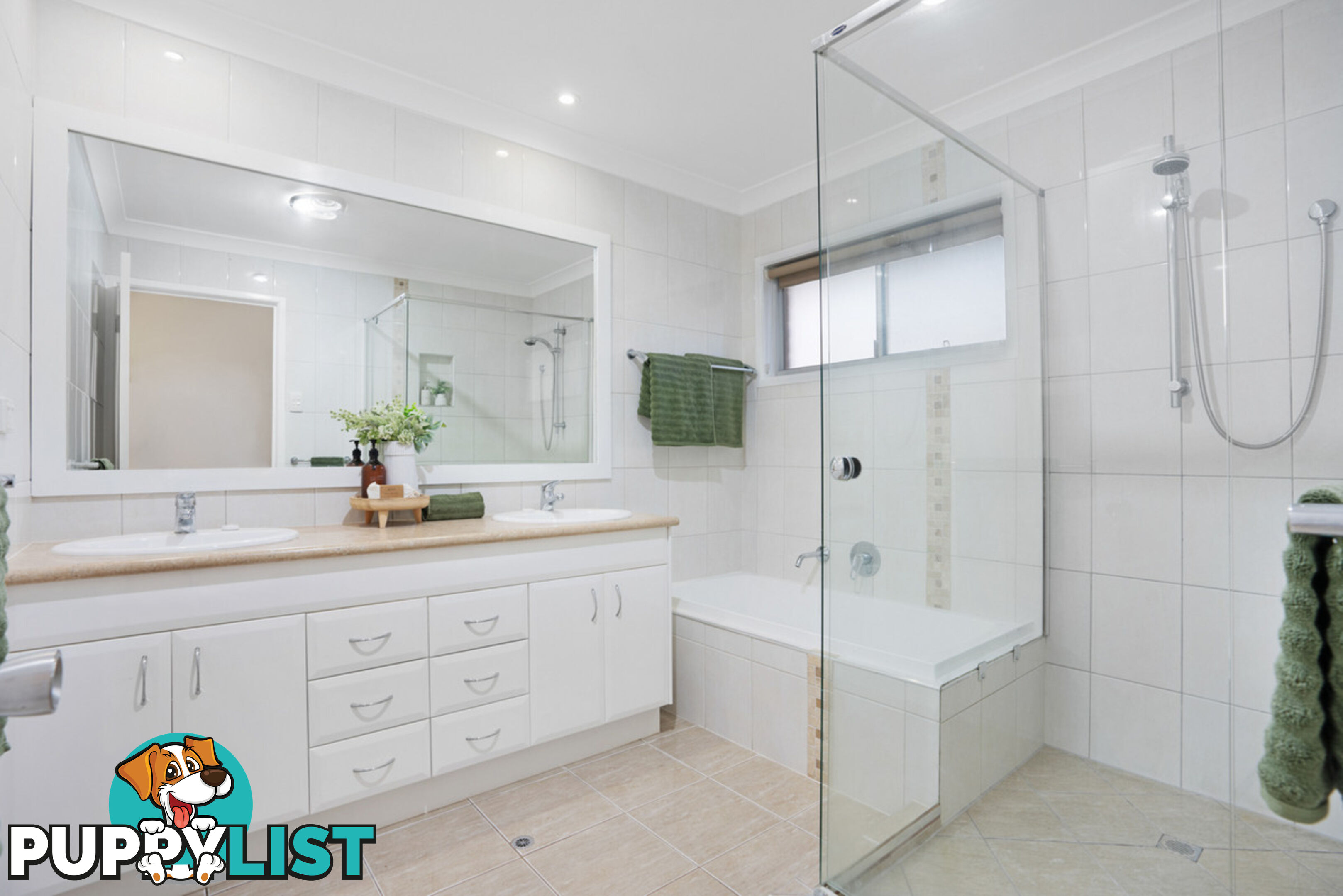 33 Kanofski Street CHERMSIDE WEST QLD 4032