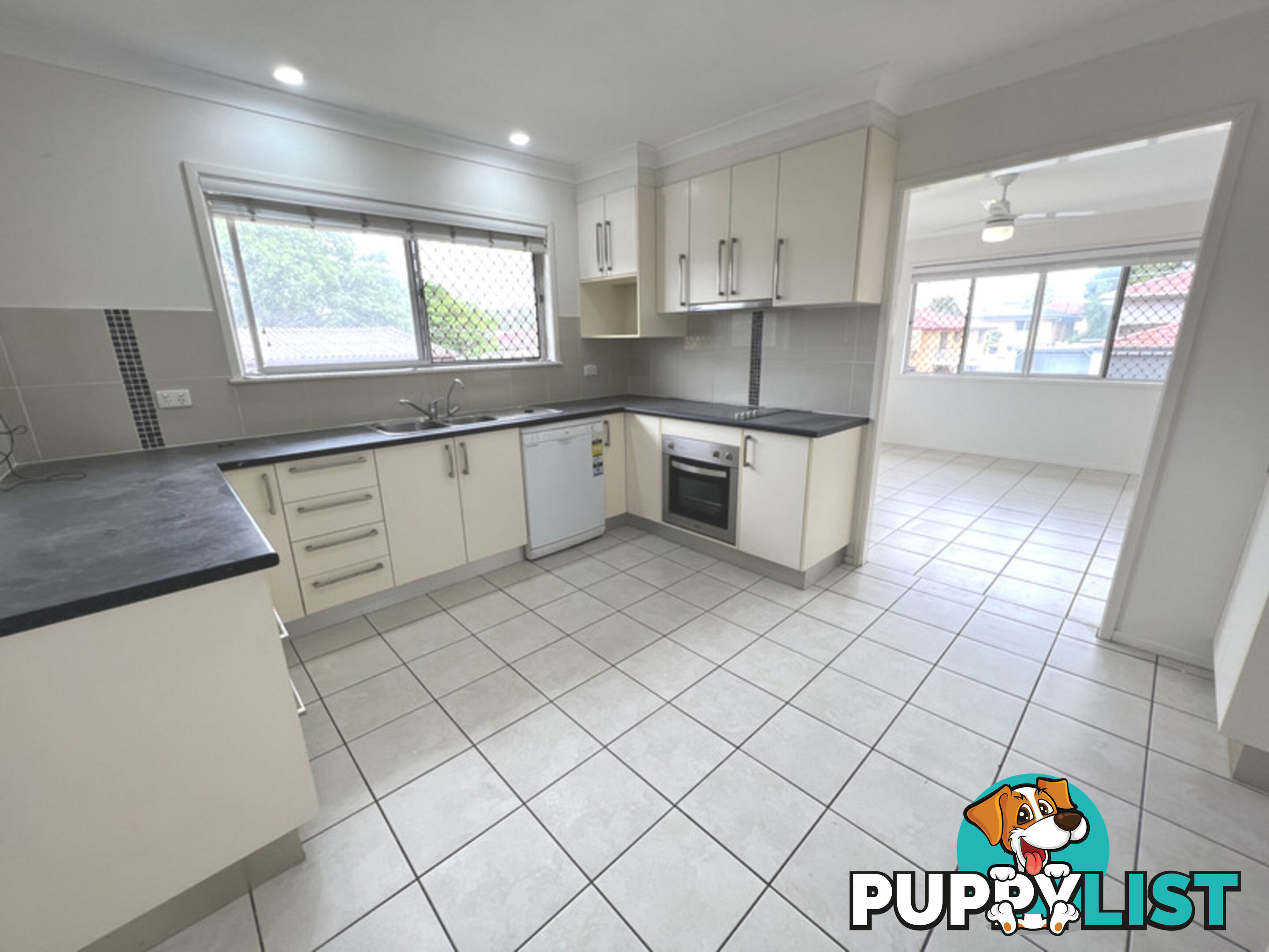 28 Safari Street CHERMSIDE WEST QLD 4032