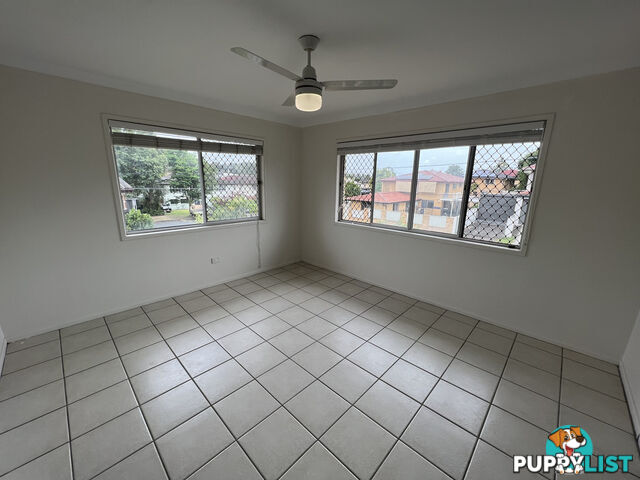 28 Safari Street CHERMSIDE WEST QLD 4032