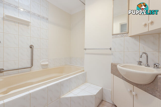 40 Central Road ROSSMOYNE WA 6148