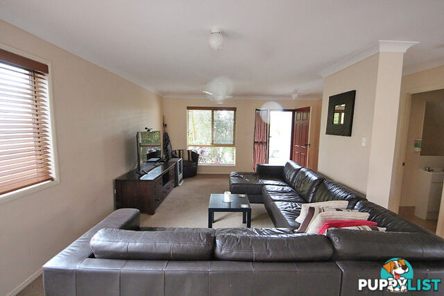 13 Esk Place KALLANGUR QLD 4503