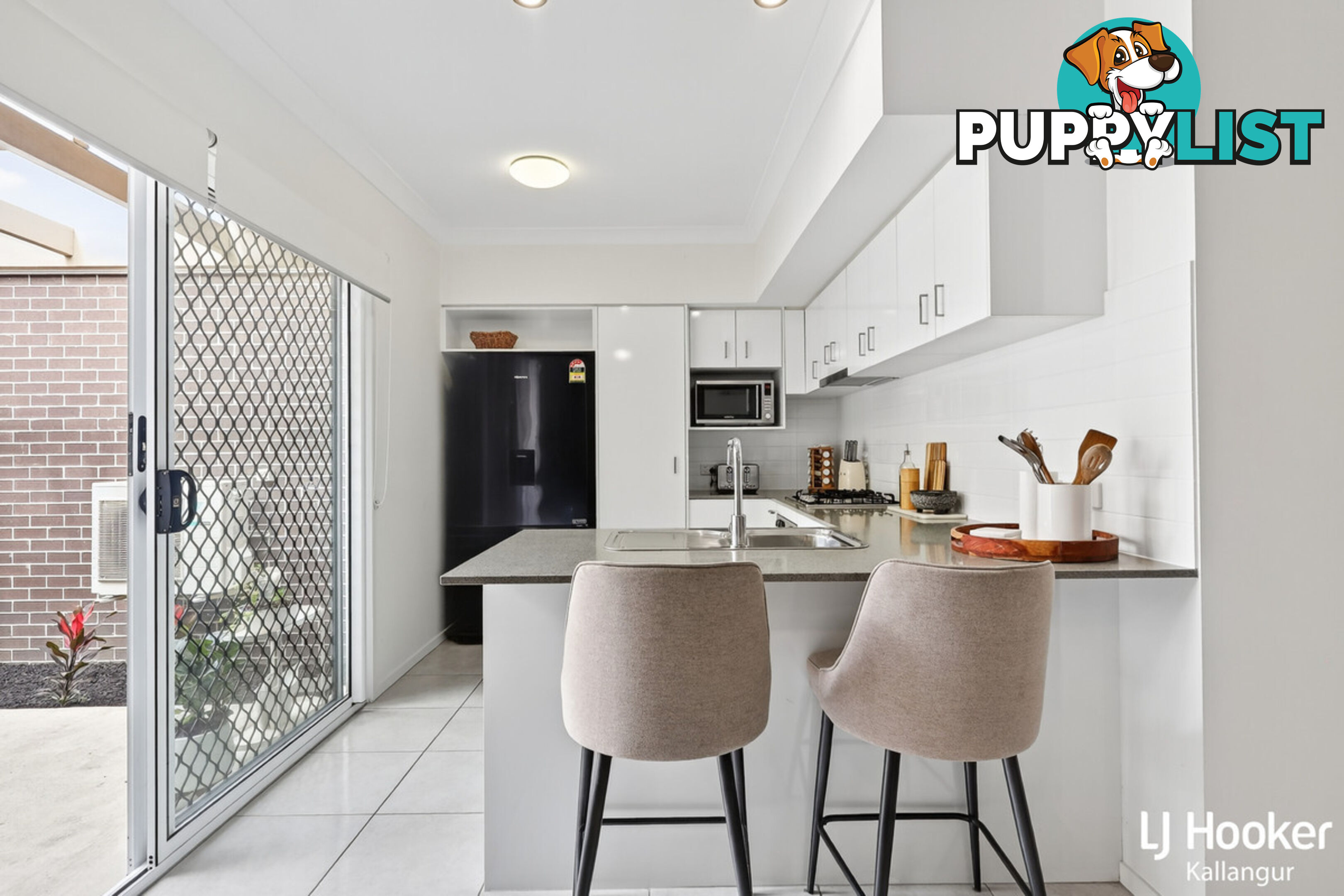 5 Shearer Crescent KALLANGUR QLD 4503