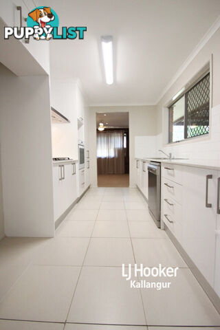 8 Lucas Court KALLANGUR QLD 4503