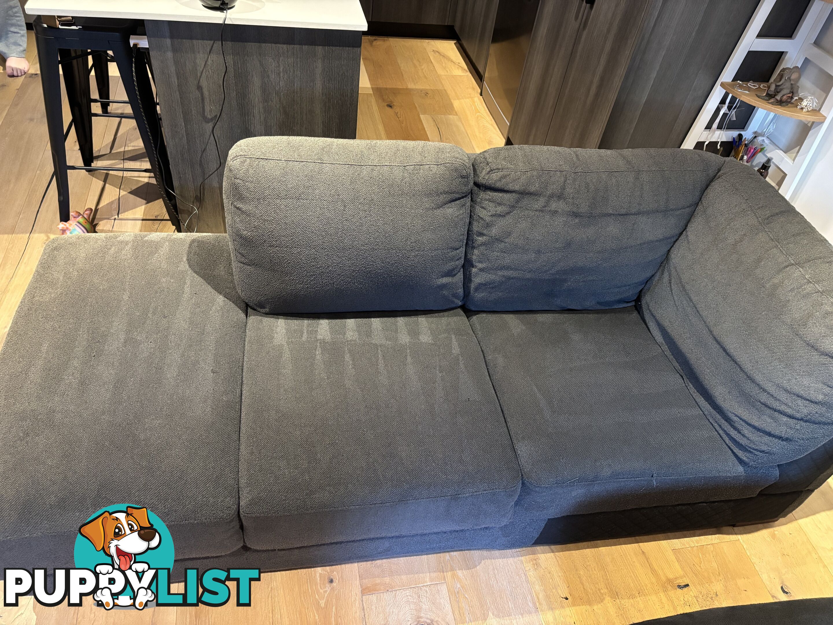 Plush 5 seater plus chase couch