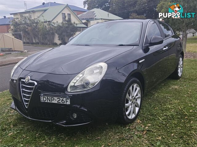 2013 ALFAROMEO GIULIETTA DISTINCTIVE  5D HATCHBACK