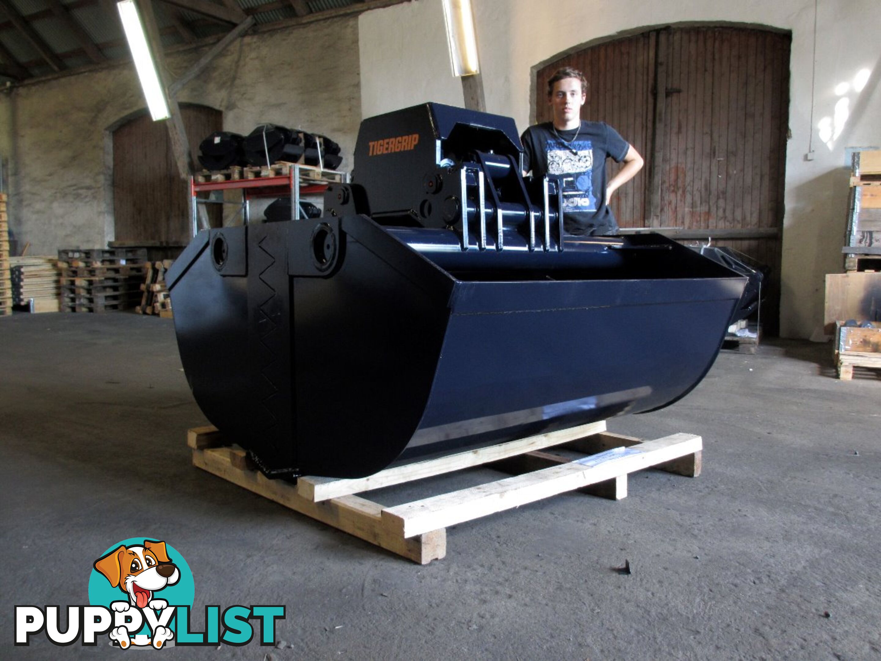 Clamshell Buckets