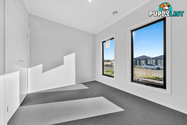 118 Bourbon Road CRANBOURNE EAST VIC 3977