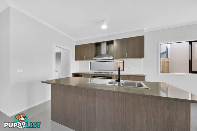 118 Bourbon Road CRANBOURNE EAST VIC 3977