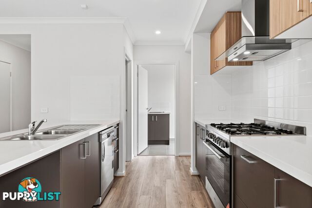 14 Bellagio Road BERWICK VIC 3806