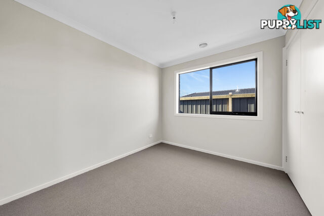 16 Tartan Drive CLYDE NORTH VIC 3978