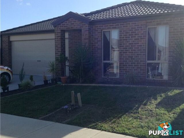2 Pipit Close PAKENHAM VIC 3810