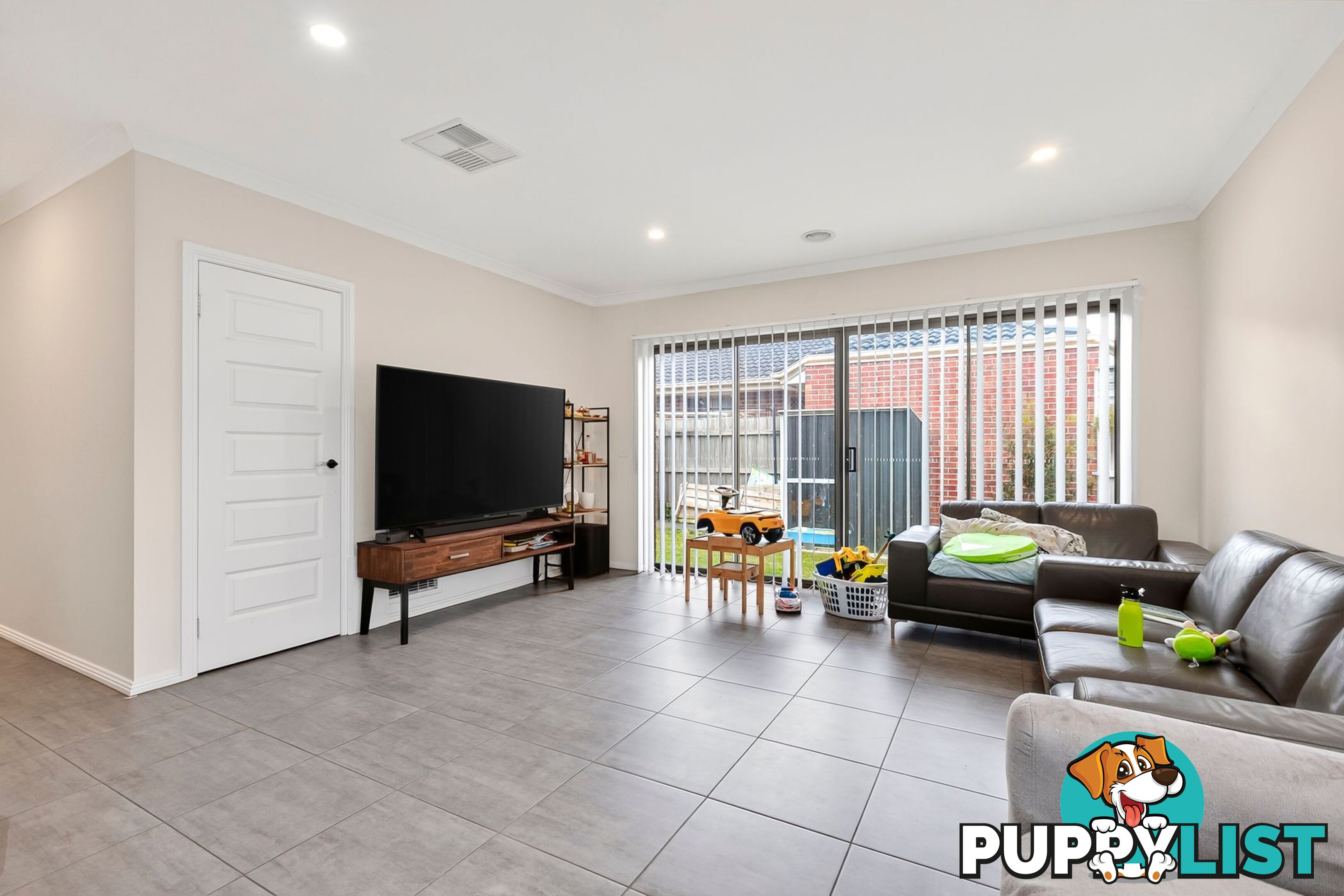 2 43 Fifth Avenue DANDENONG VIC 3175
