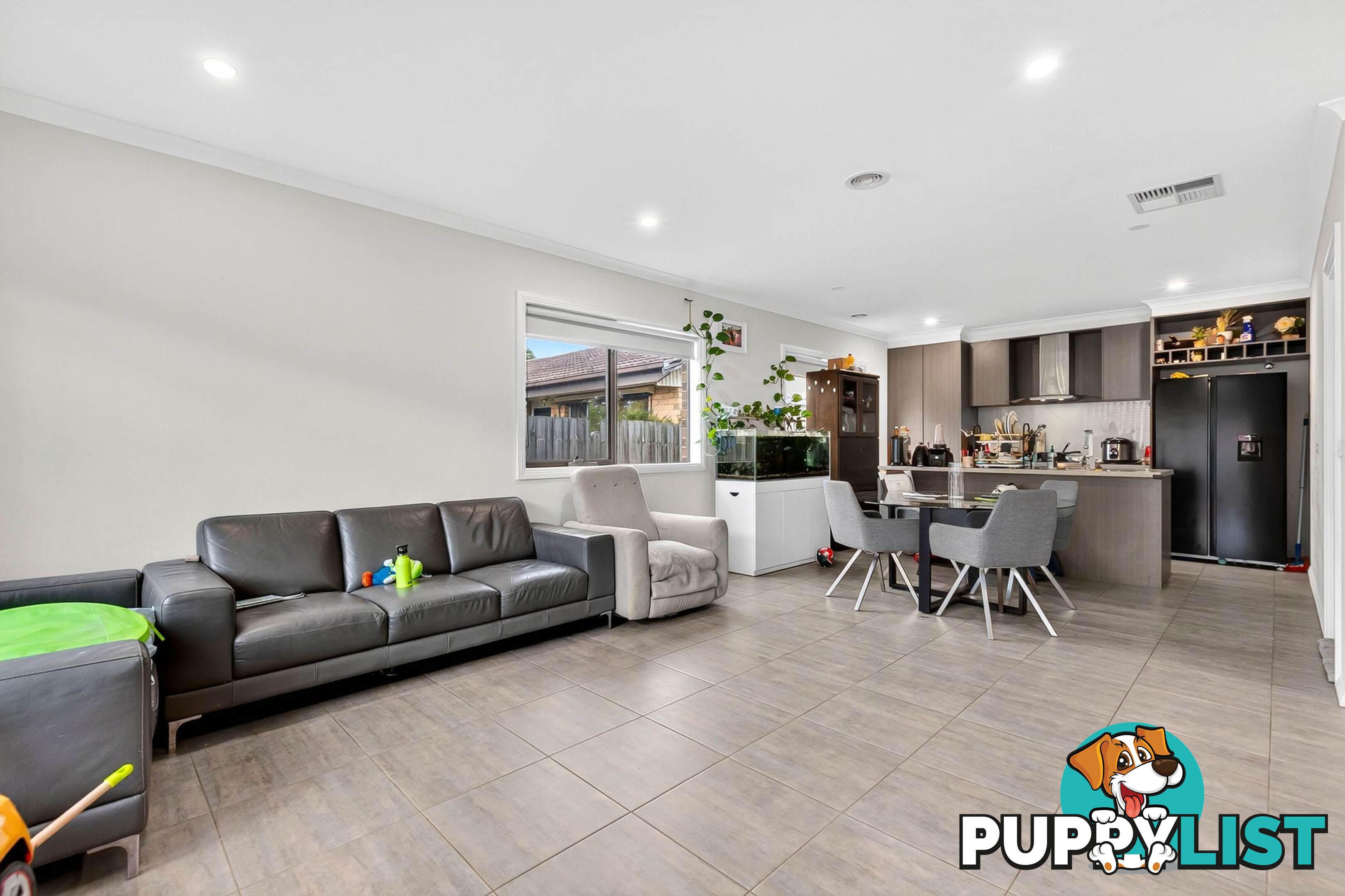 2 43 Fifth Avenue DANDENONG VIC 3175
