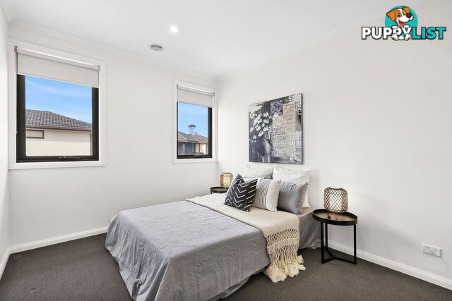 4 13-15 Henry Street PAKENHAM VIC 3810