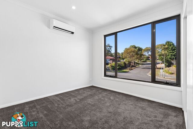 23C Oaktree Drive HAMPTON PARK VIC 3976