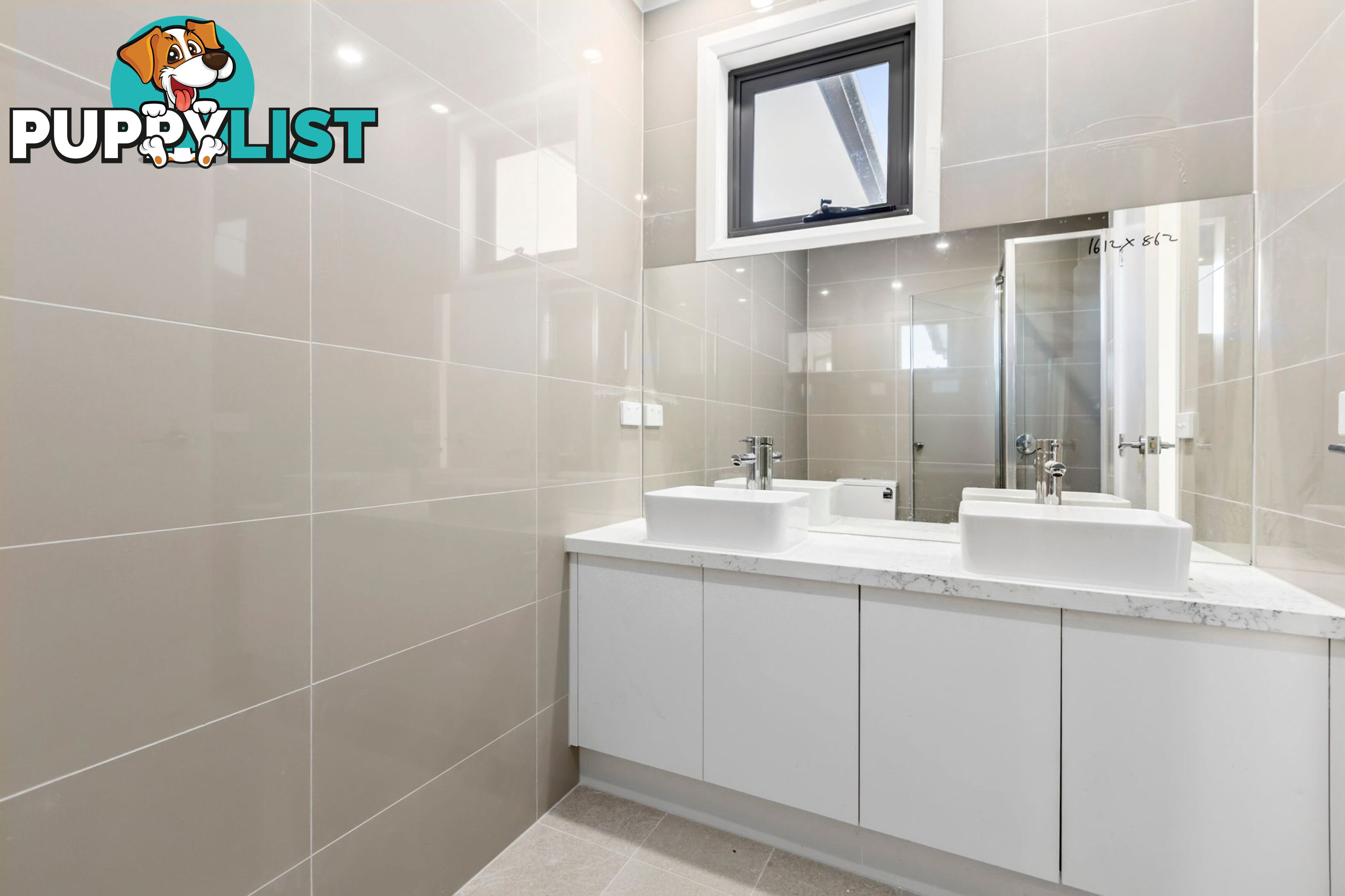 23C Oaktree Drive HAMPTON PARK VIC 3976